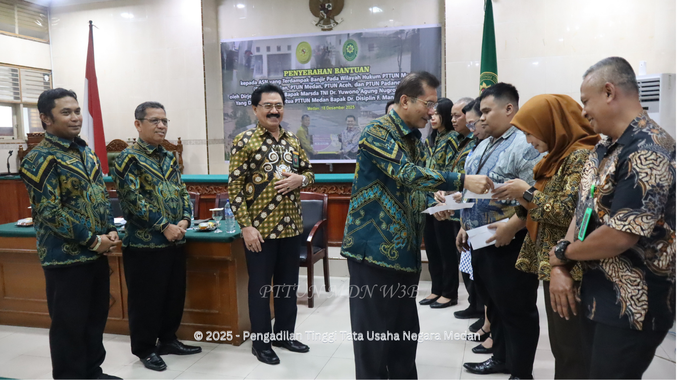 Penyerahan Bantuan bagi ASN Terdampak Banjir di Wilayah Hukum PTTUN Medan